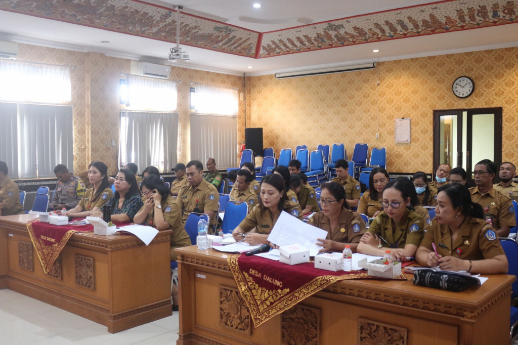 Kegiatan Pembinaan Evaluasi Perkembangan Desa Tahun 2023 dari Tim Kecamatan Kuta Utara